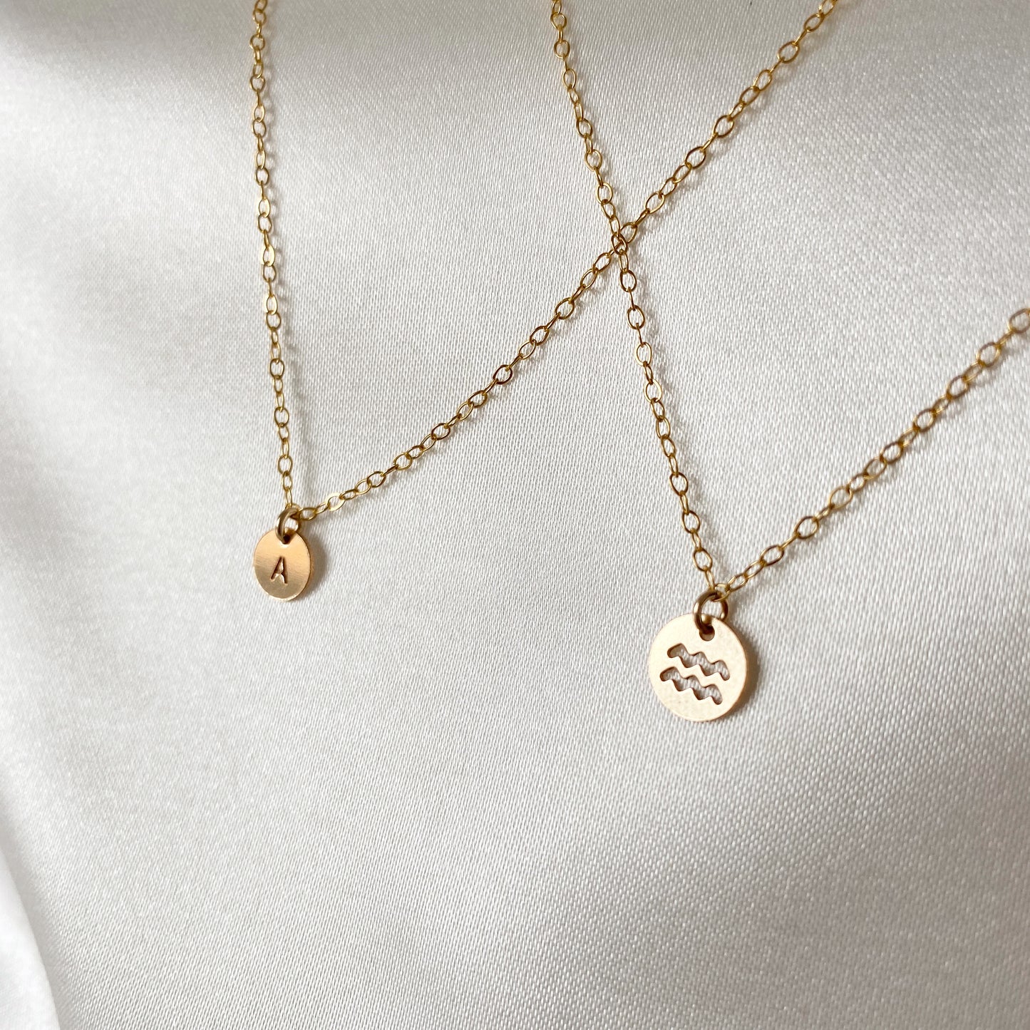 STAR SIGN PENDANT NECKLACE - Yellow Gold (Discontinued)