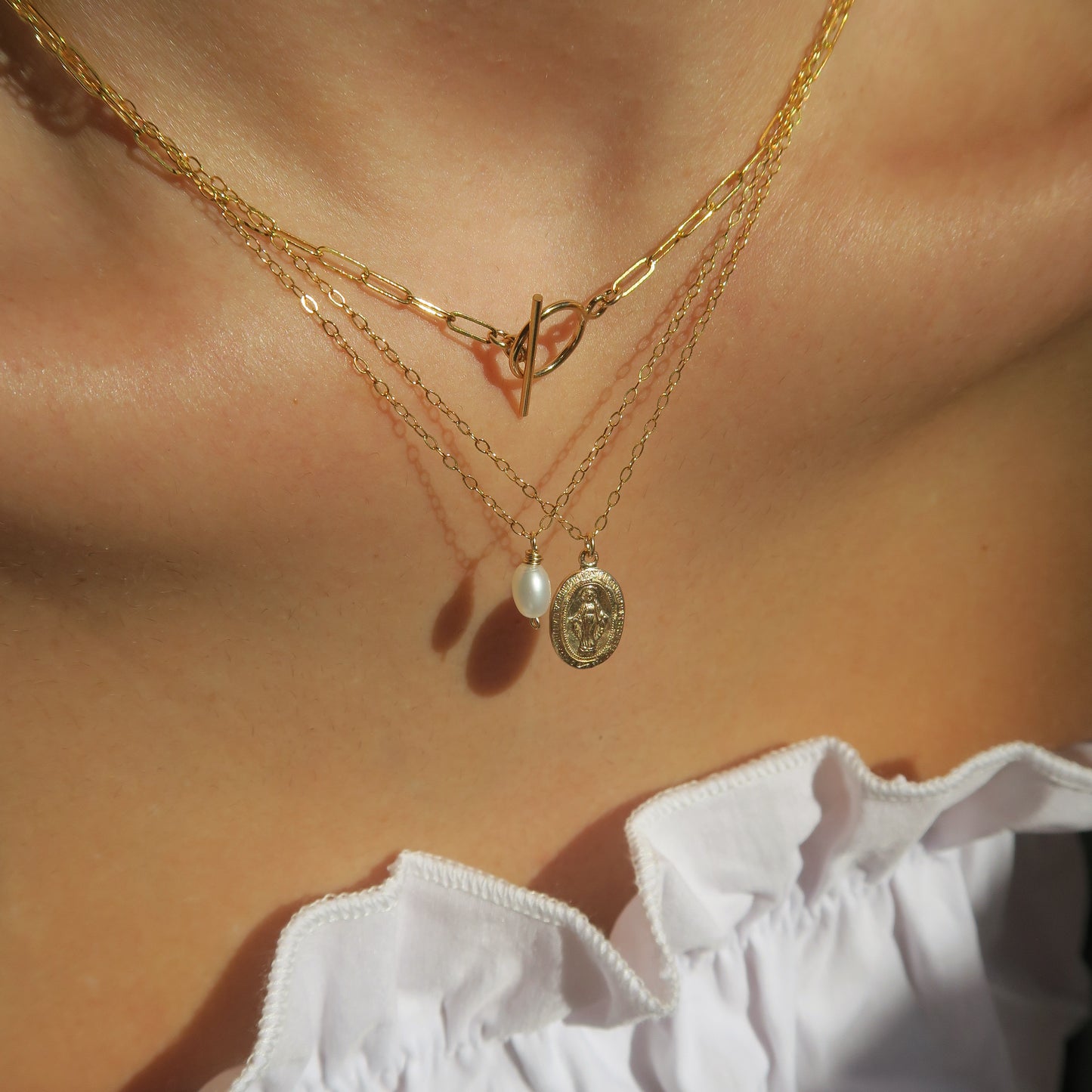 CLASSIC FRESHWATER PEARL NECKLACE - Yellow Gold & Silver