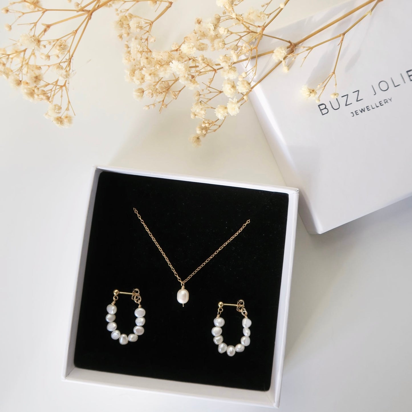 FRESHWATER PEARL STUD EARRINGS - Yellow Gold & Silver