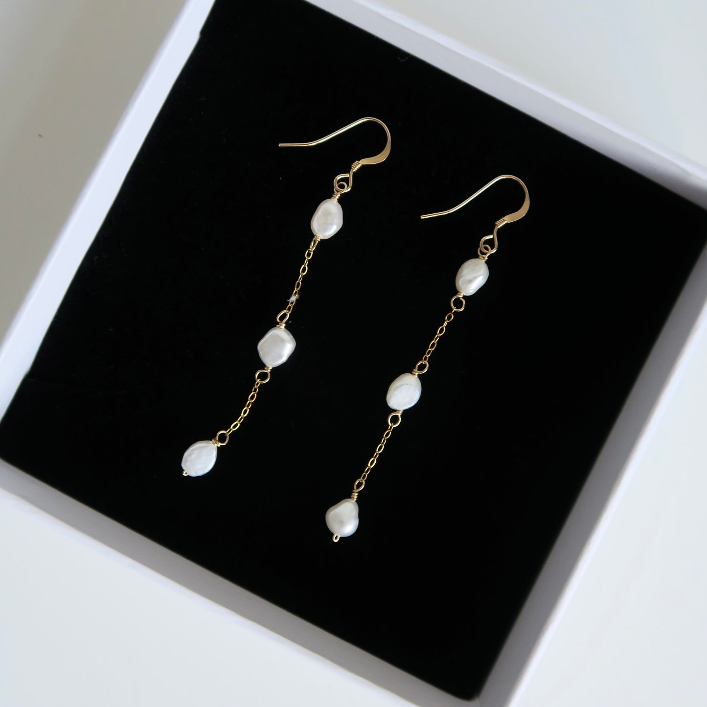 BAROQUE FRESHWATER PEARL DROP EARRINGS - Yellow Gold & Silver
