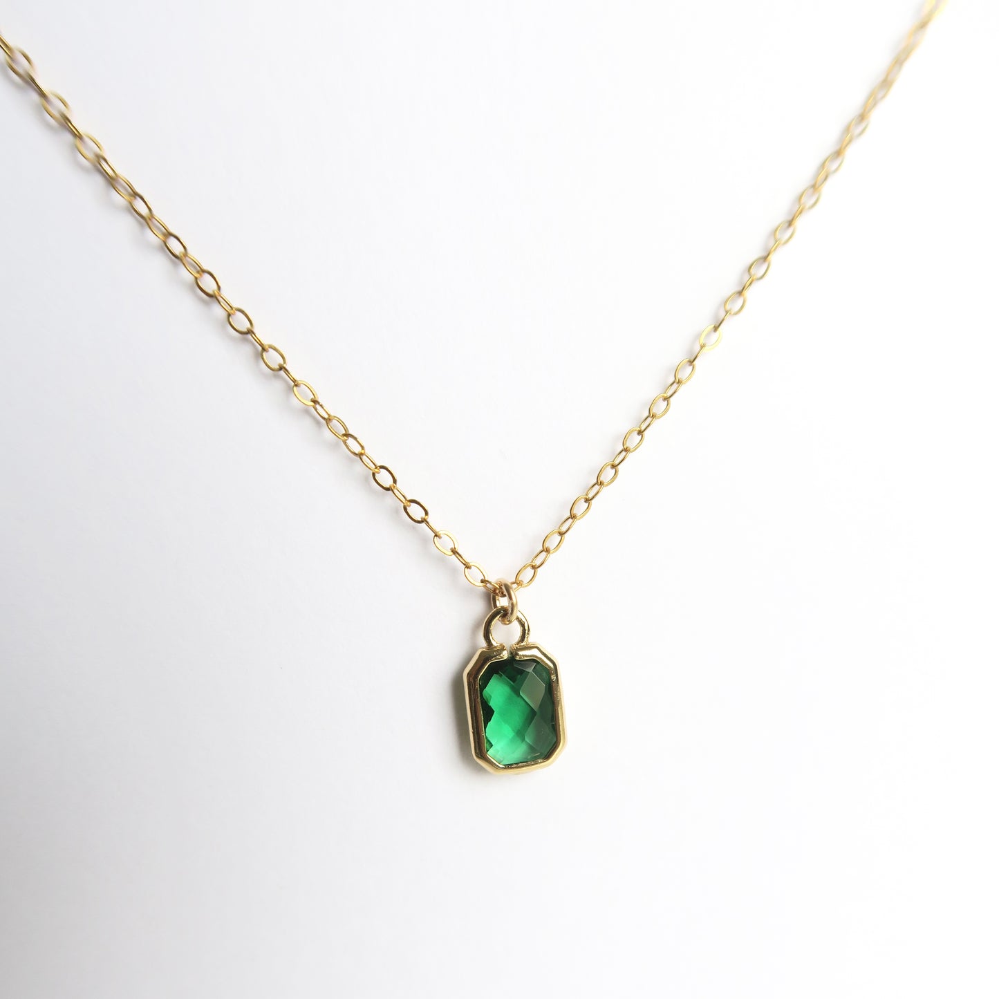 EMERALD GREEN NECKLACE - Yellow Gold