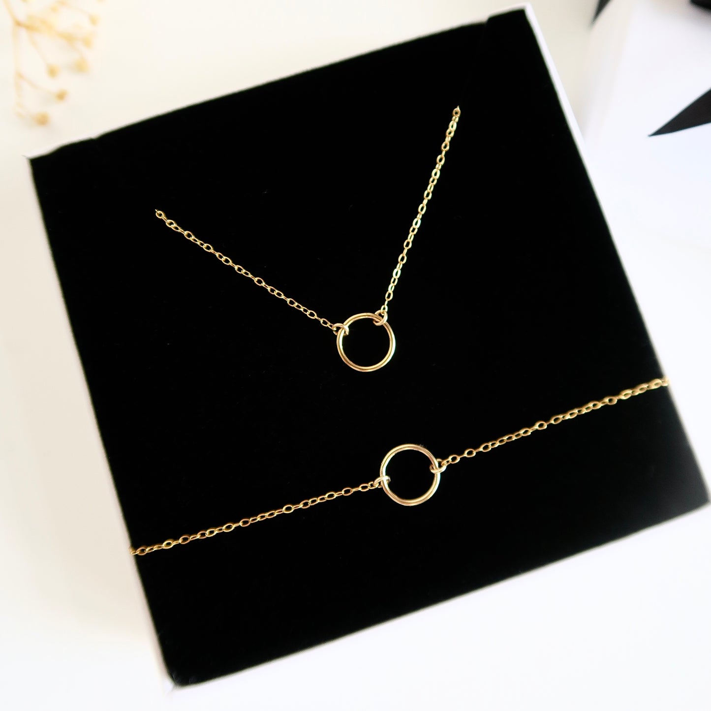 CIRCLE BRACELET - Yellow Gold
