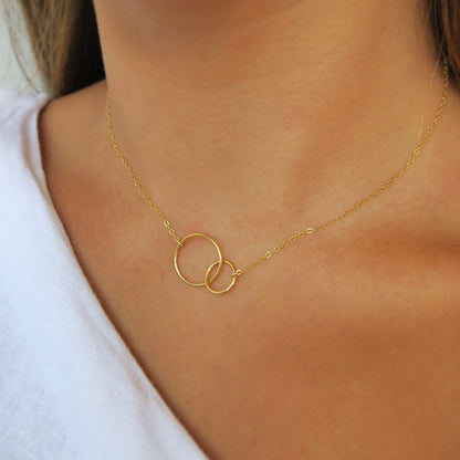 LOCKED CIRCLES NECKLACE - Yellow Gold & Silver