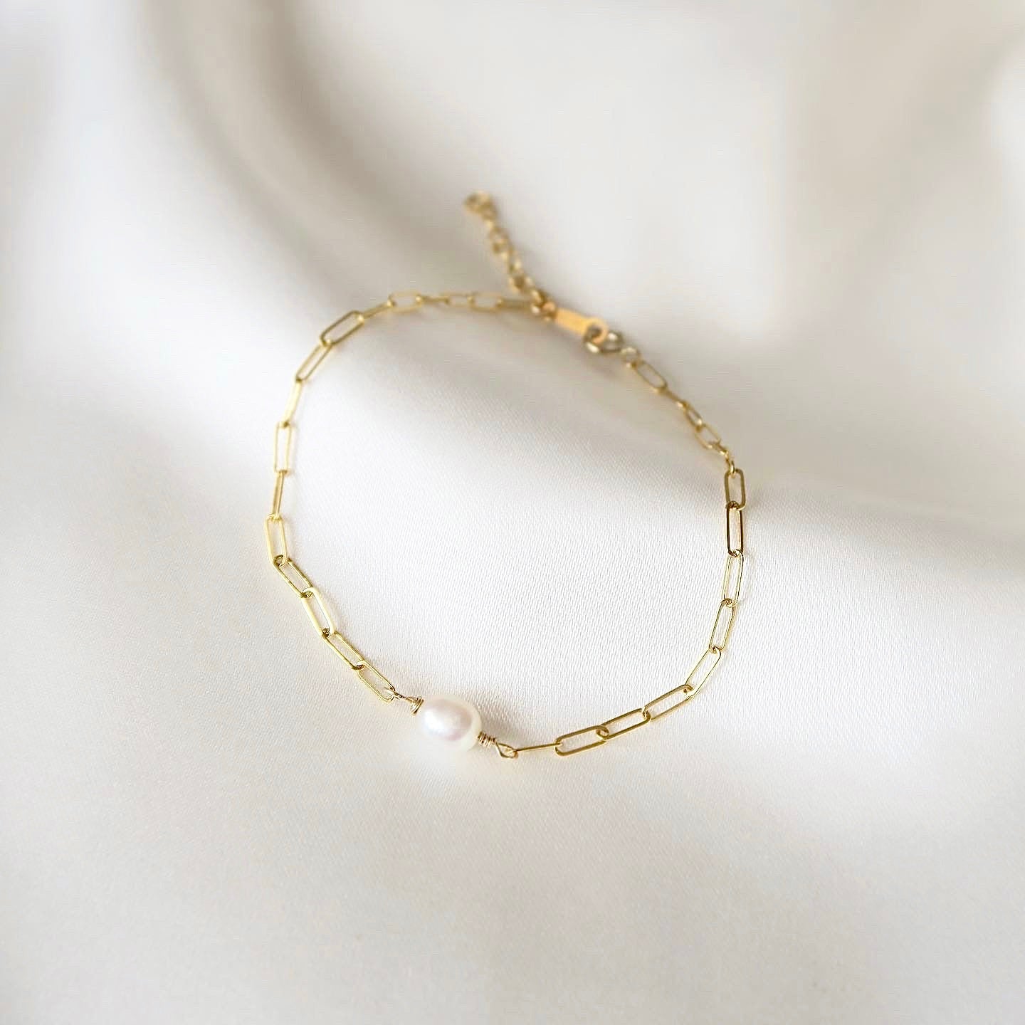 Buzz gold bracelet – Subtiel