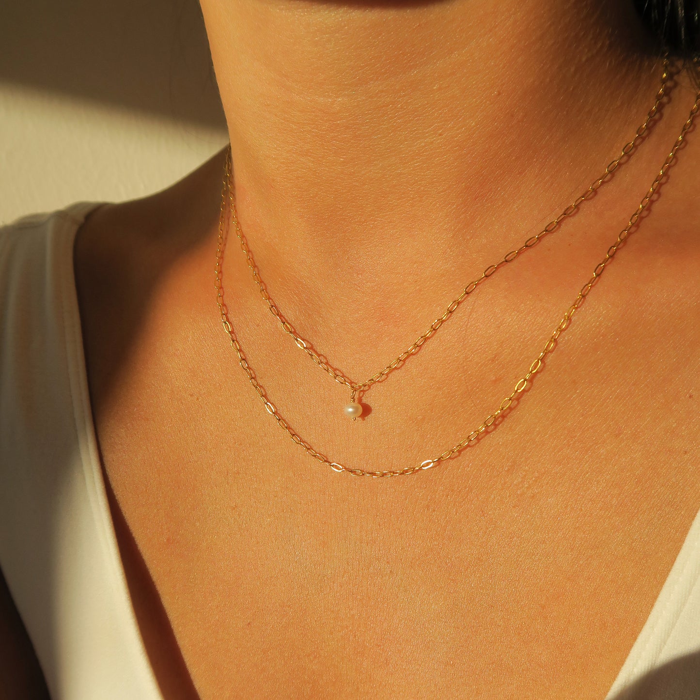 DAINTY FRESHWATER PEARL CABLE CHOKER NECKLACE - Yellow Gold