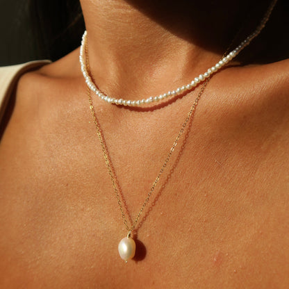 DAINTY FRESHWATER PEARL BEADED CHOKER NECKLACE - Yellow Gold